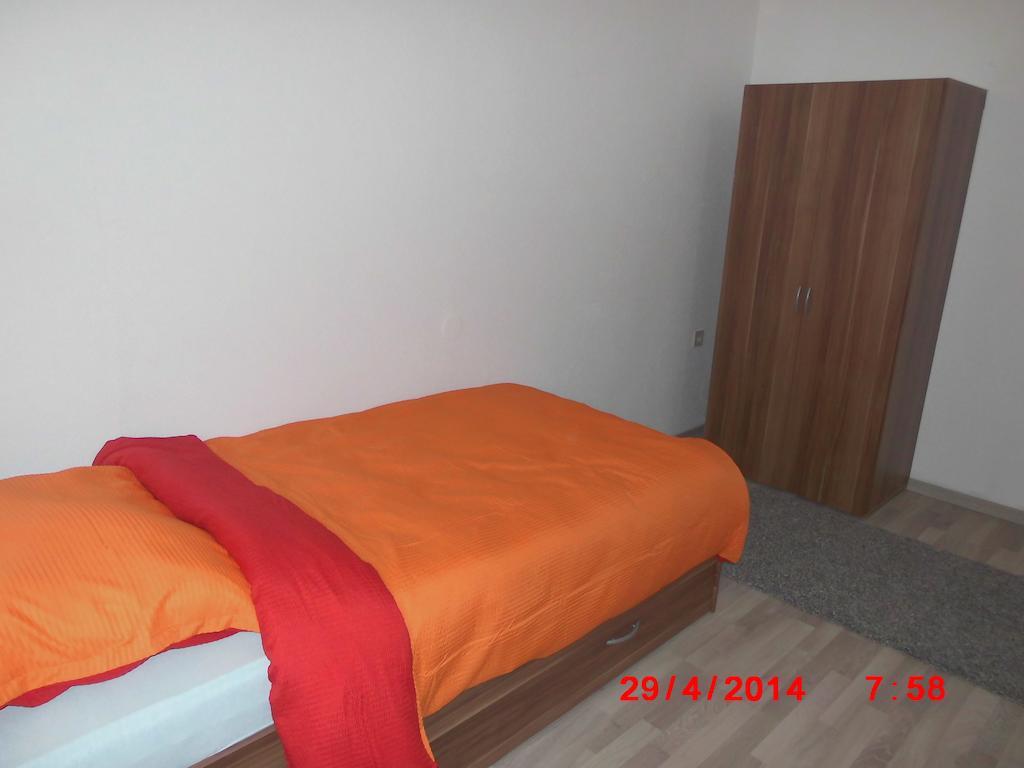 Frankfurt Airport & Fair Apartment Kelsterbach Exterior foto